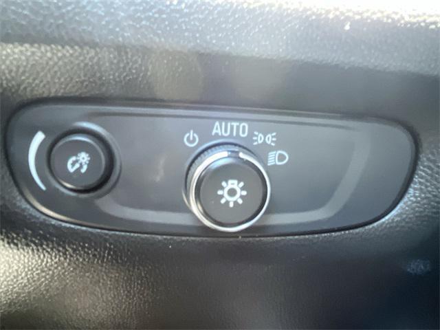 used 2023 Chevrolet Traverse car, priced at $27,411