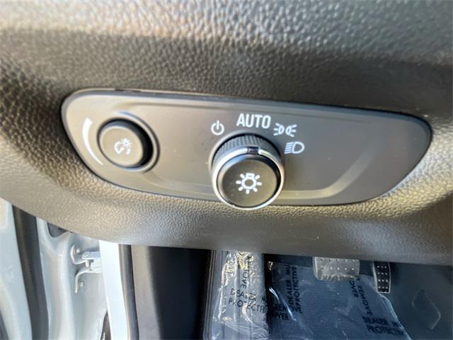 used 2023 Chevrolet Traverse car, priced at $29,911