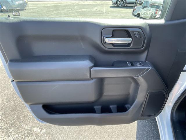 new 2025 Chevrolet Silverado 1500 car, priced at $31,595