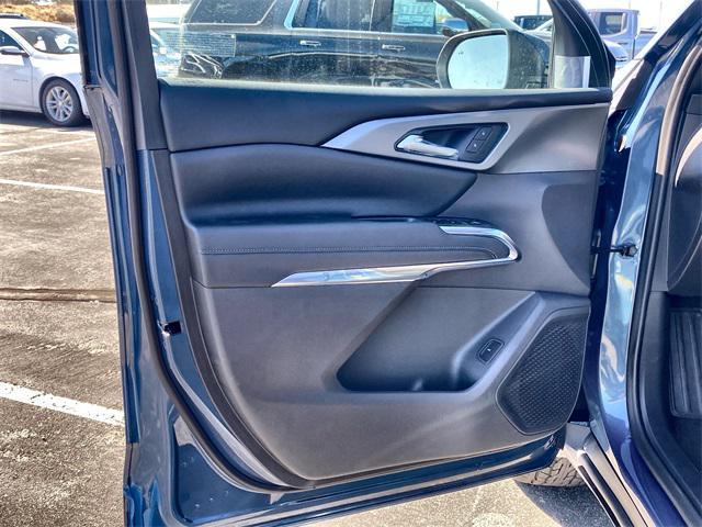 new 2026 Chevrolet Traverse car, priced at $44,661