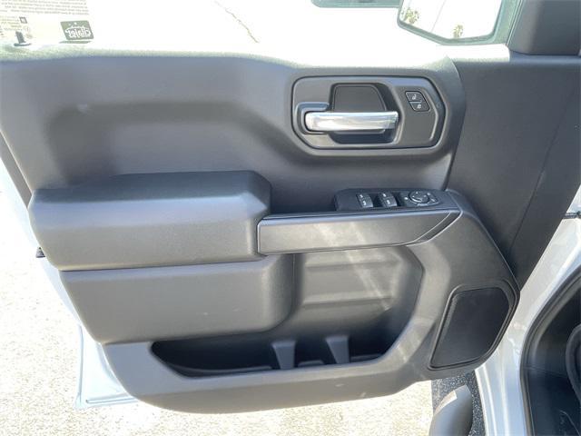new 2025 Chevrolet Silverado 1500 car, priced at $41,386