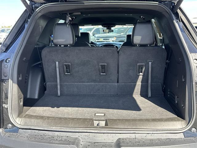 used 2022 Chevrolet Traverse car, priced at $27,911
