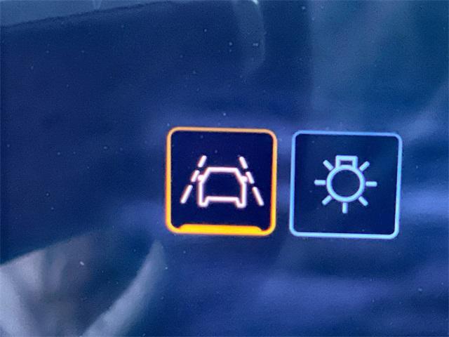 new 2026 Chevrolet Traverse car, priced at $42,380