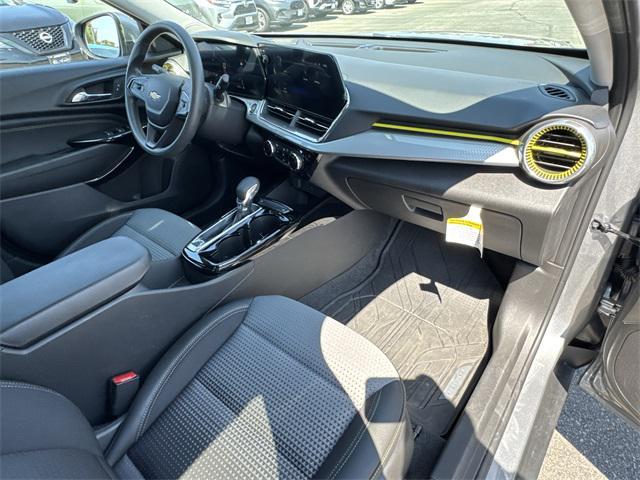 used 2025 Chevrolet Trax car, priced at $23,411