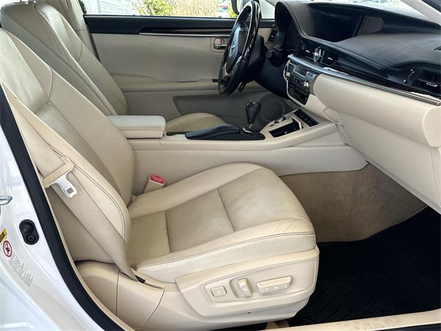 used 2014 Lexus ES 350 car, priced at $19,911