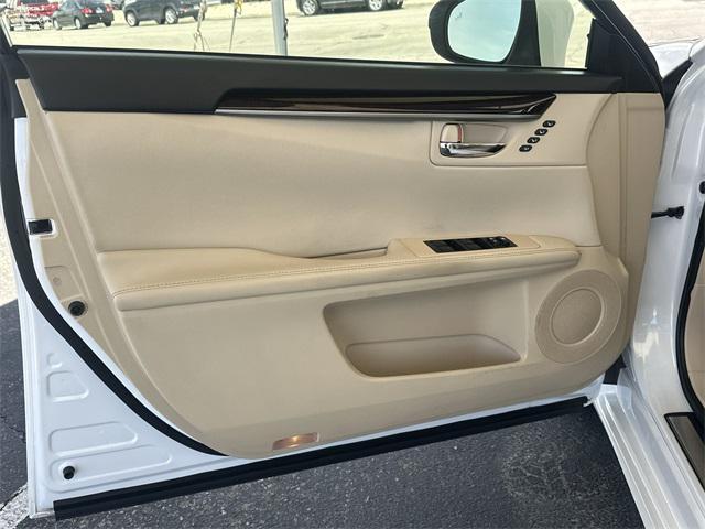 used 2014 Lexus ES 350 car, priced at $19,911