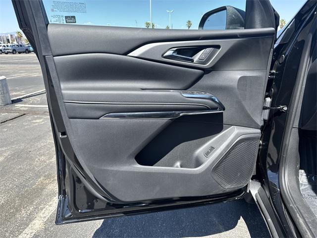 used 2025 Chevrolet Traverse car, priced at $42,911