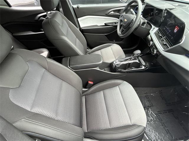 used 2025 Chevrolet Trax car, priced at $23,911