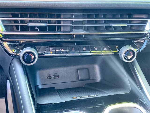 new 2026 Chevrolet Traverse car, priced at $42,380