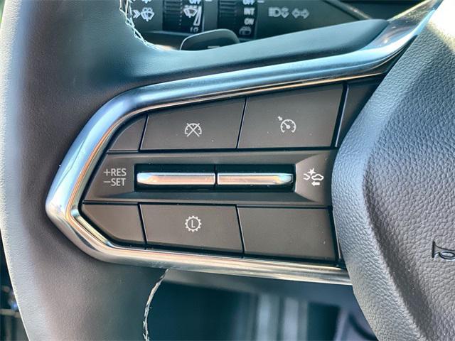 new 2026 Chevrolet Traverse car, priced at $42,380