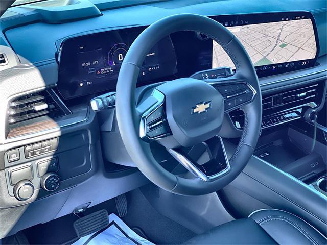 new 2025 Chevrolet Suburban car, priced at $74,186