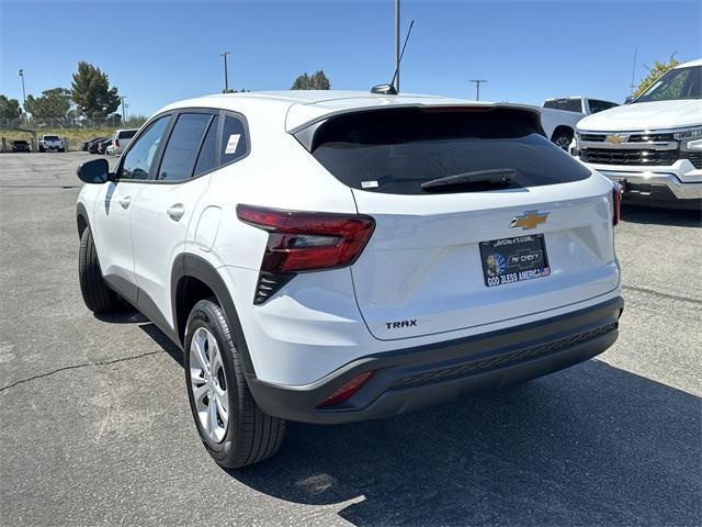 new 2025 Chevrolet Trax car, priced at $22,470