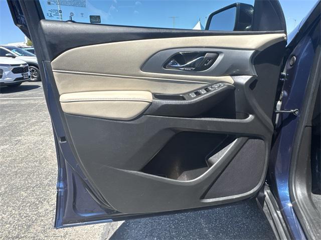 used 2023 Chevrolet Traverse car, priced at $29,911