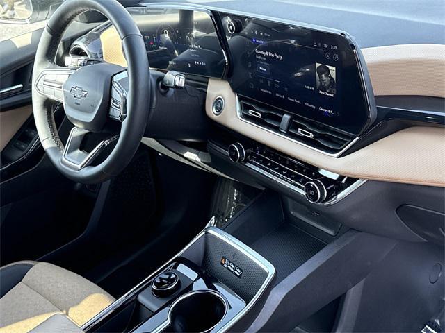 used 2025 Chevrolet Equinox car, priced at $36,911