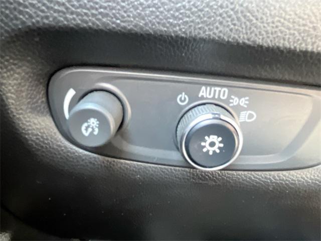 used 2023 Chevrolet Traverse car, priced at $31,411