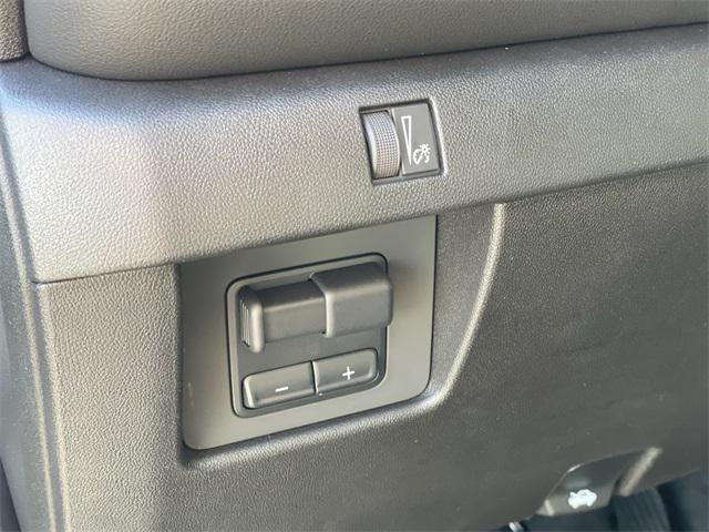 new 2025 Chevrolet Colorado car, priced at $35,081