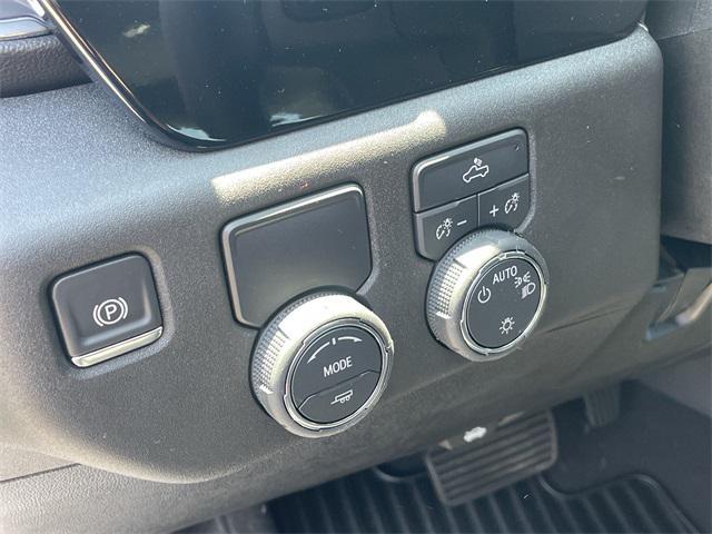 new 2025 Chevrolet Silverado 1500 car, priced at $40,586