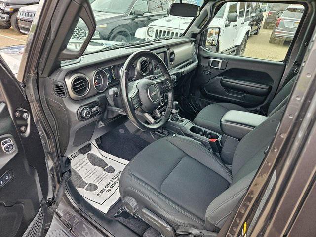 used 2021 Jeep Gladiator car, priced at $33,140