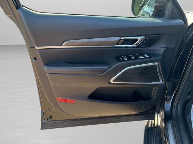 used 2024 Kia Telluride car, priced at $40,277