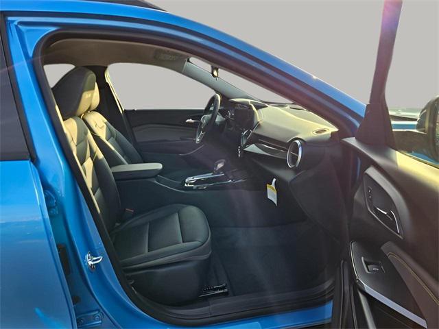 new 2025 Chevrolet Trax car, priced at $26,290