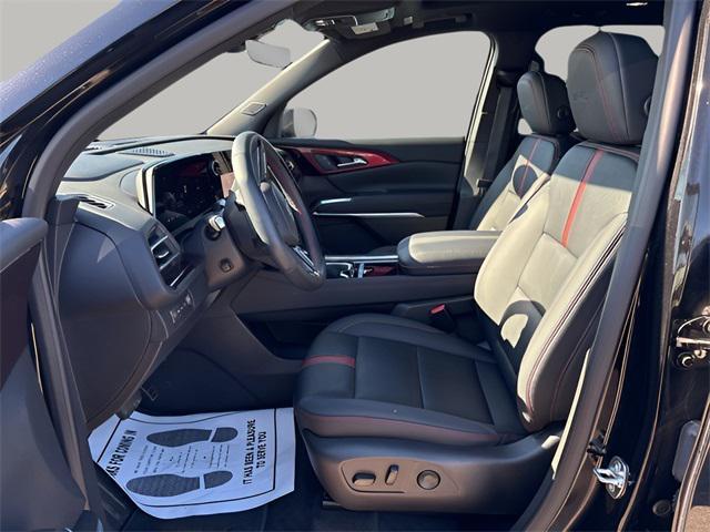 used 2025 Chevrolet Traverse car, priced at $52,152