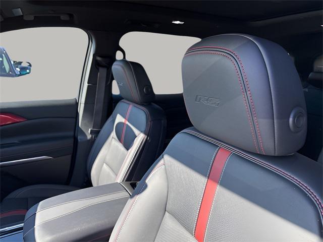 used 2025 Chevrolet Traverse car, priced at $52,152