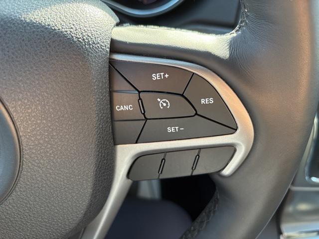 used 2018 Jeep Grand Cherokee car, priced at $15,877