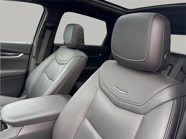used 2021 Cadillac XT5 car, priced at $28,313
