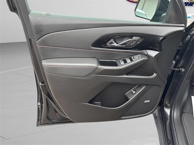 used 2024 Chevrolet Traverse car, priced at $39,977