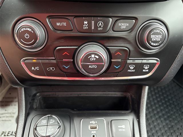 used 2020 Jeep Cherokee car, priced at $21,822
