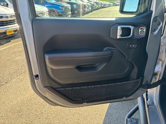 used 2019 Jeep Wrangler Unlimited car, priced at $27,225
