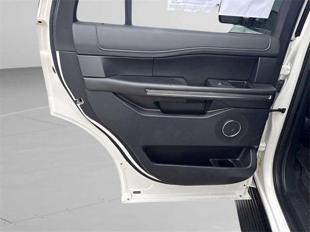 used 2021 Ford Expedition car, priced at $31,722