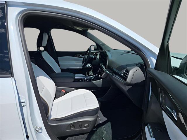 new 2026 Chevrolet Traverse car, priced at $57,274