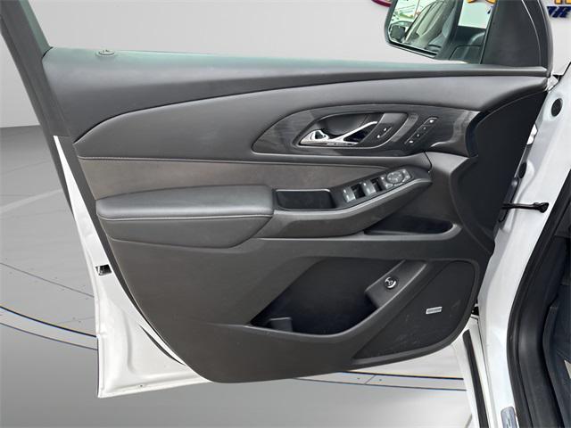 used 2023 Chevrolet Traverse car, priced at $42,804