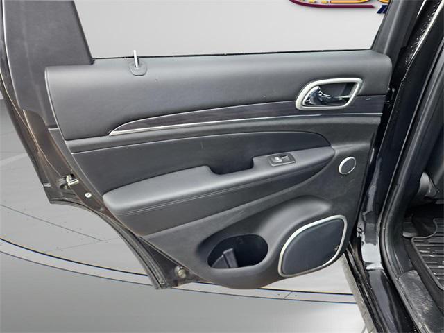 used 2015 Jeep Grand Cherokee car, priced at $14,386