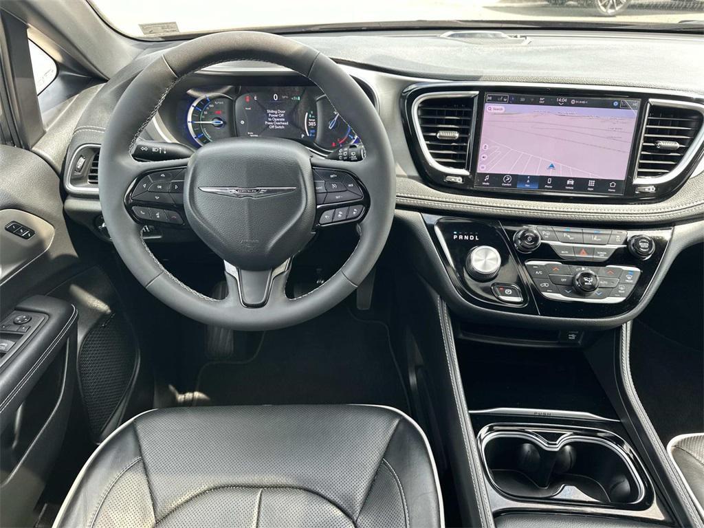 used 2022 Chrysler Pacifica Hybrid car, priced at $34,400