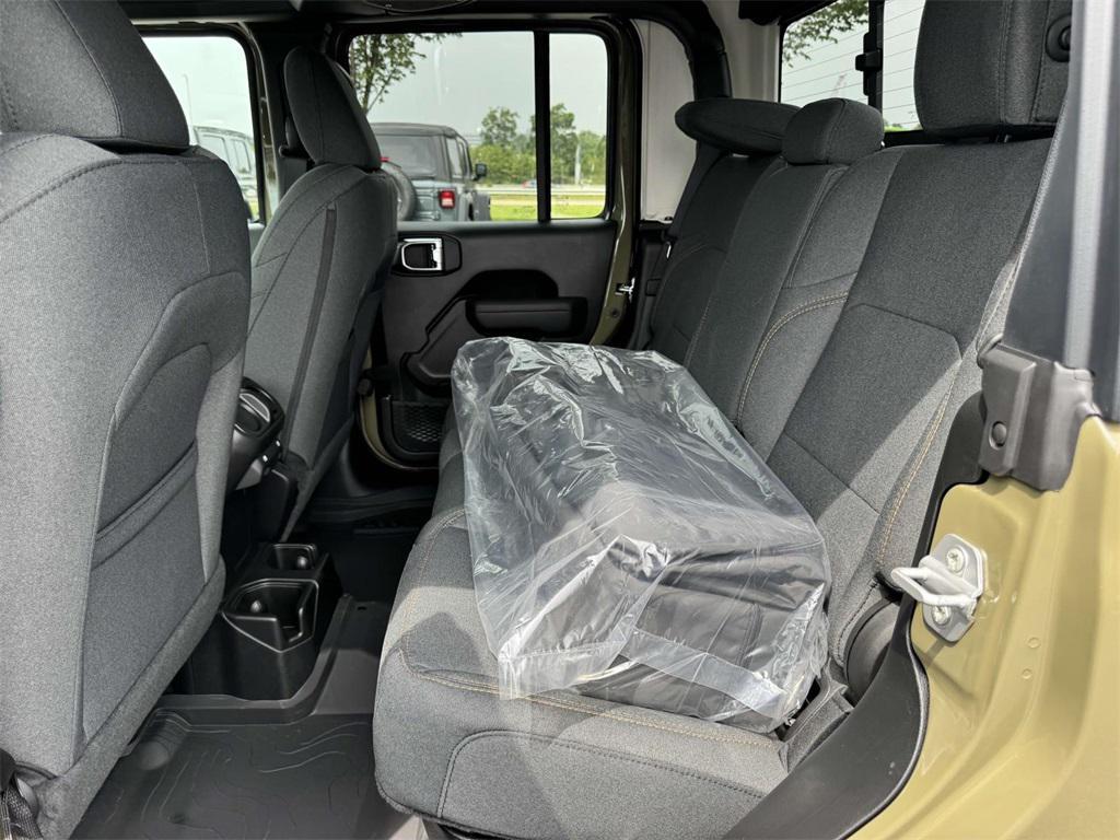 new 2025 Jeep Gladiator car, priced at $47,517