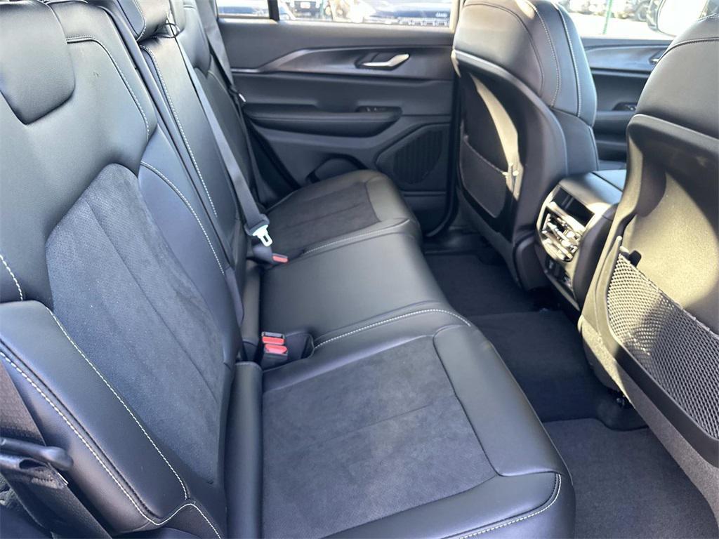 new 2025 Jeep Grand Cherokee car, priced at $41,755