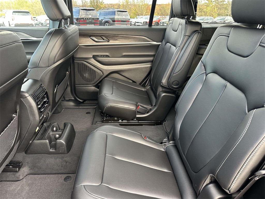 new 2025 Jeep Grand Cherokee L car, priced at $47,005