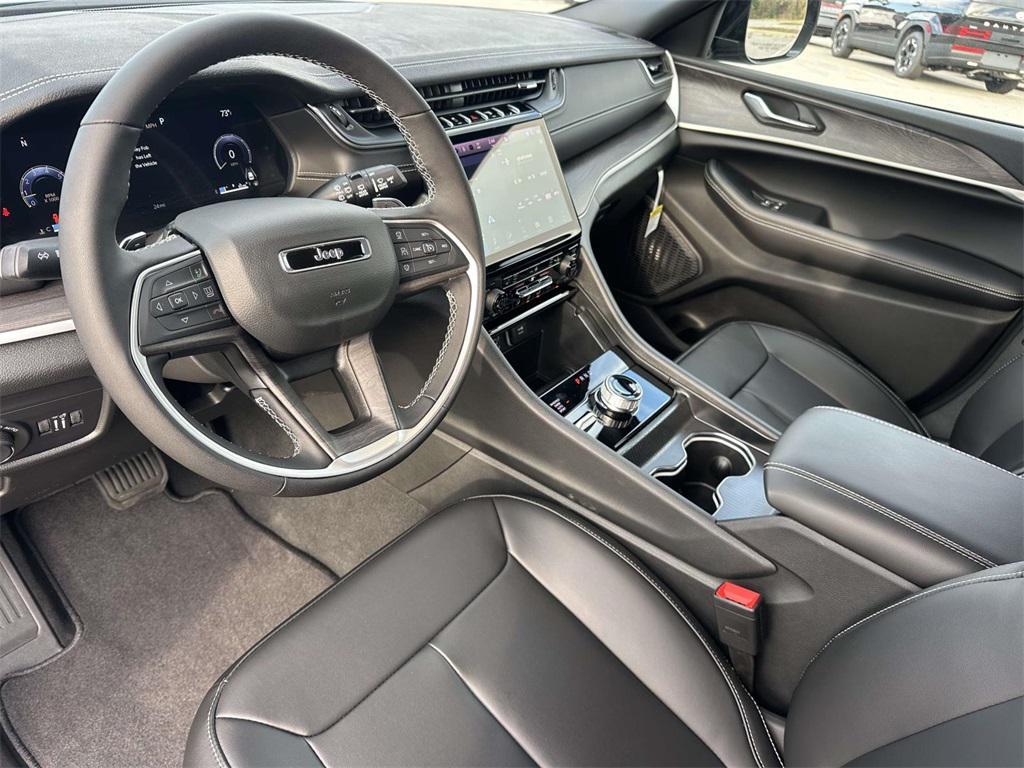 new 2025 Jeep Grand Cherokee L car, priced at $47,005