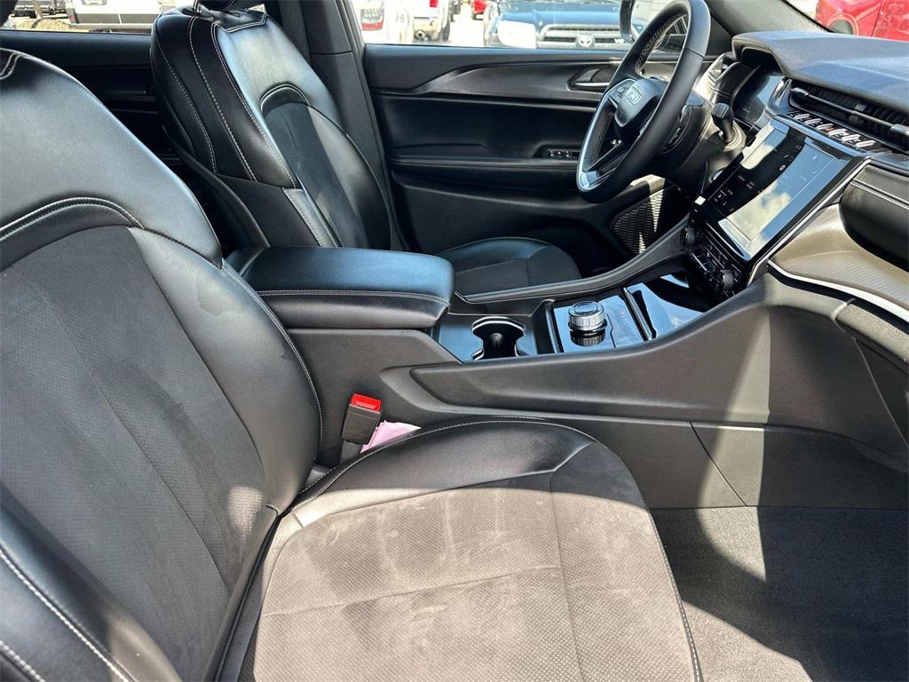 used 2024 Jeep Grand Cherokee L car, priced at $29,990