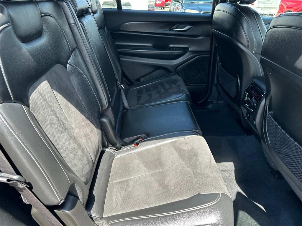 used 2024 Jeep Grand Cherokee L car, priced at $29,990