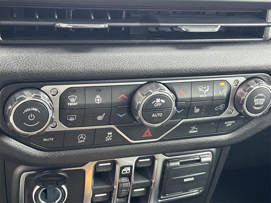 new 2026 Jeep Wrangler car, priced at $44,305