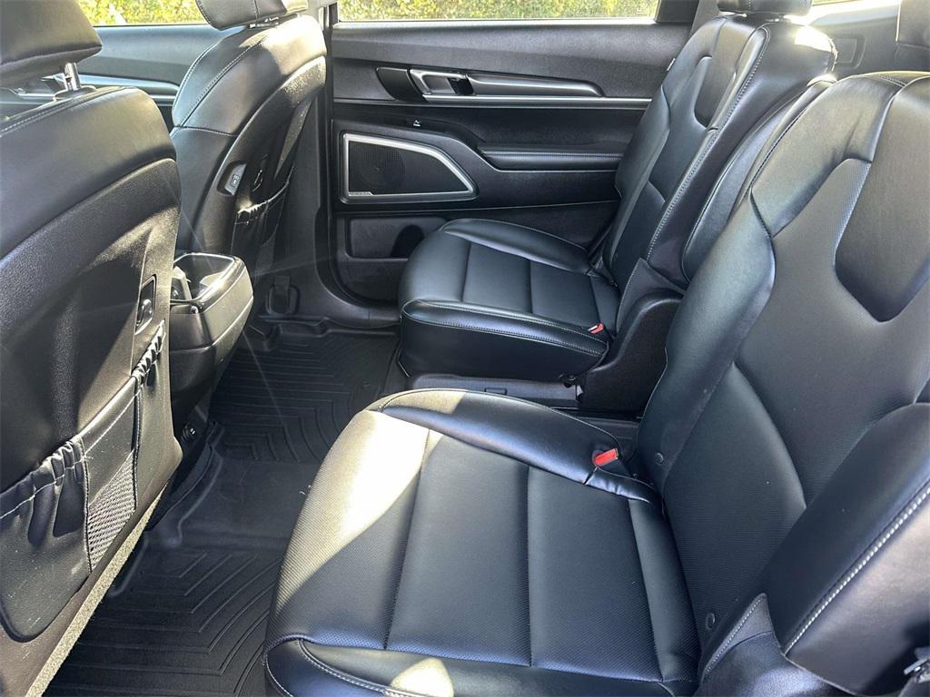 used 2024 Kia Telluride car, priced at $33,175