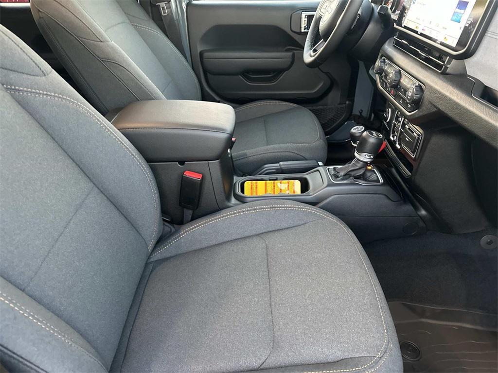 new 2026 Jeep Wrangler car, priced at $44,305