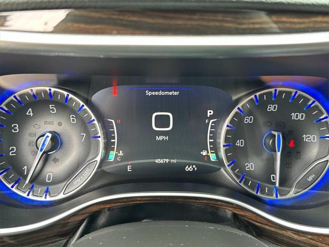 used 2022 Chrysler Pacifica car, priced at $35,700