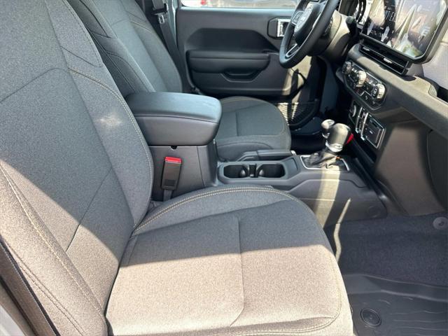 new 2025 Jeep Wrangler car, priced at $42,774
