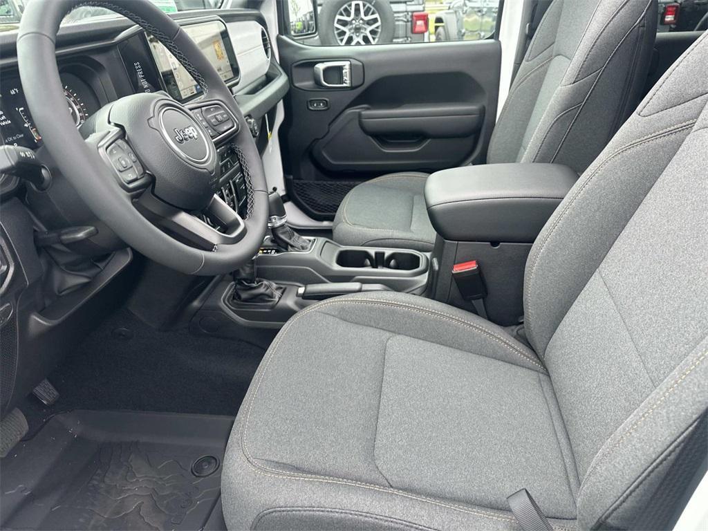 new 2025 Jeep Wrangler car, priced at $44,705
