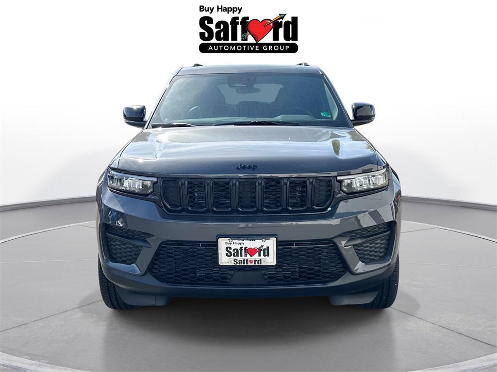 new 2025 Jeep Grand Cherokee car, priced at $40,055