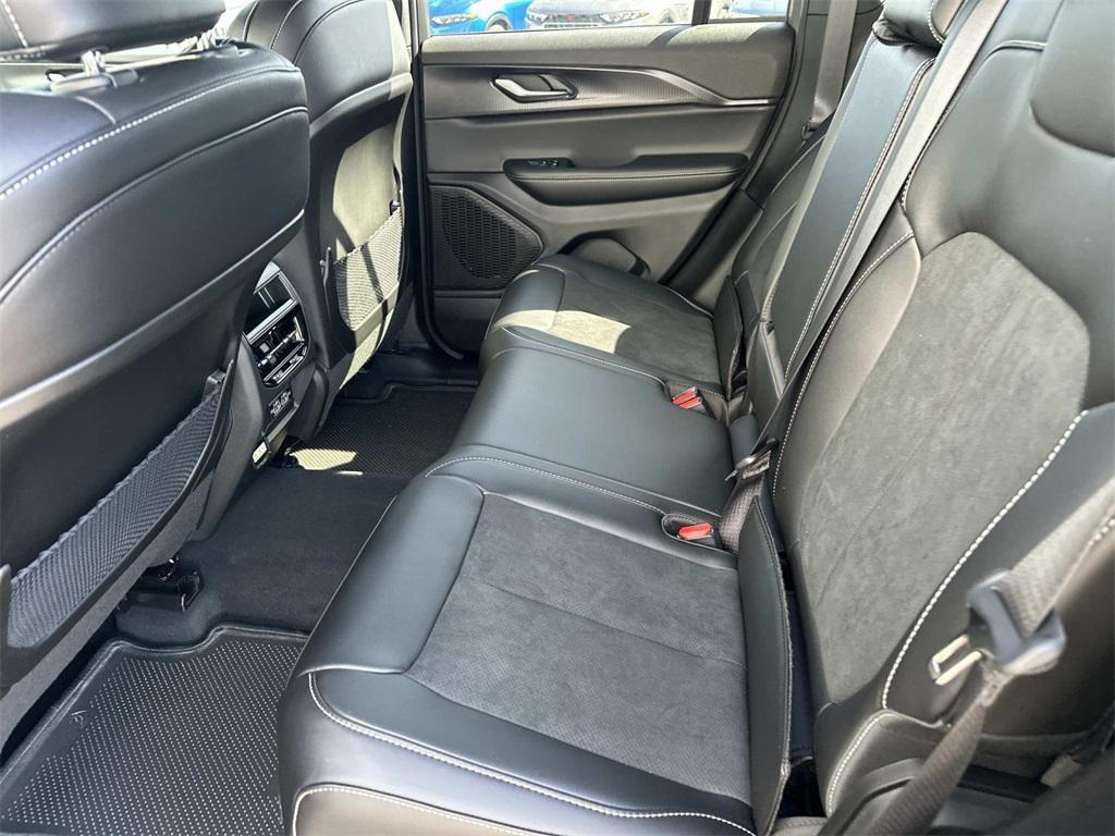 new 2025 Jeep Grand Cherokee car, priced at $40,055